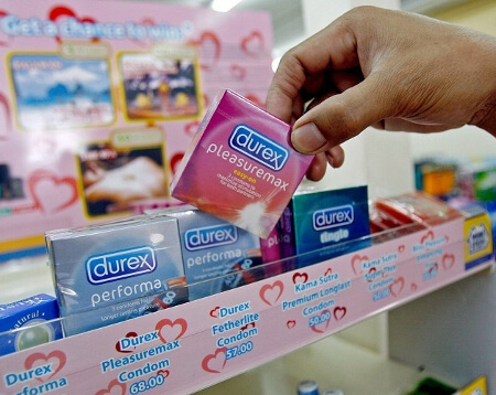 Покупка презервативов в аптеке