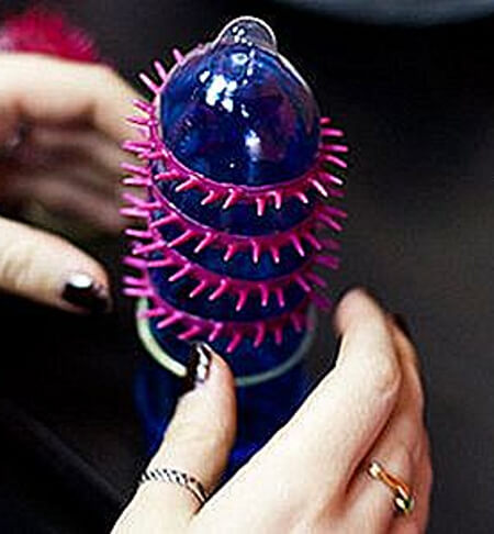 Презервативы с усиками у основания